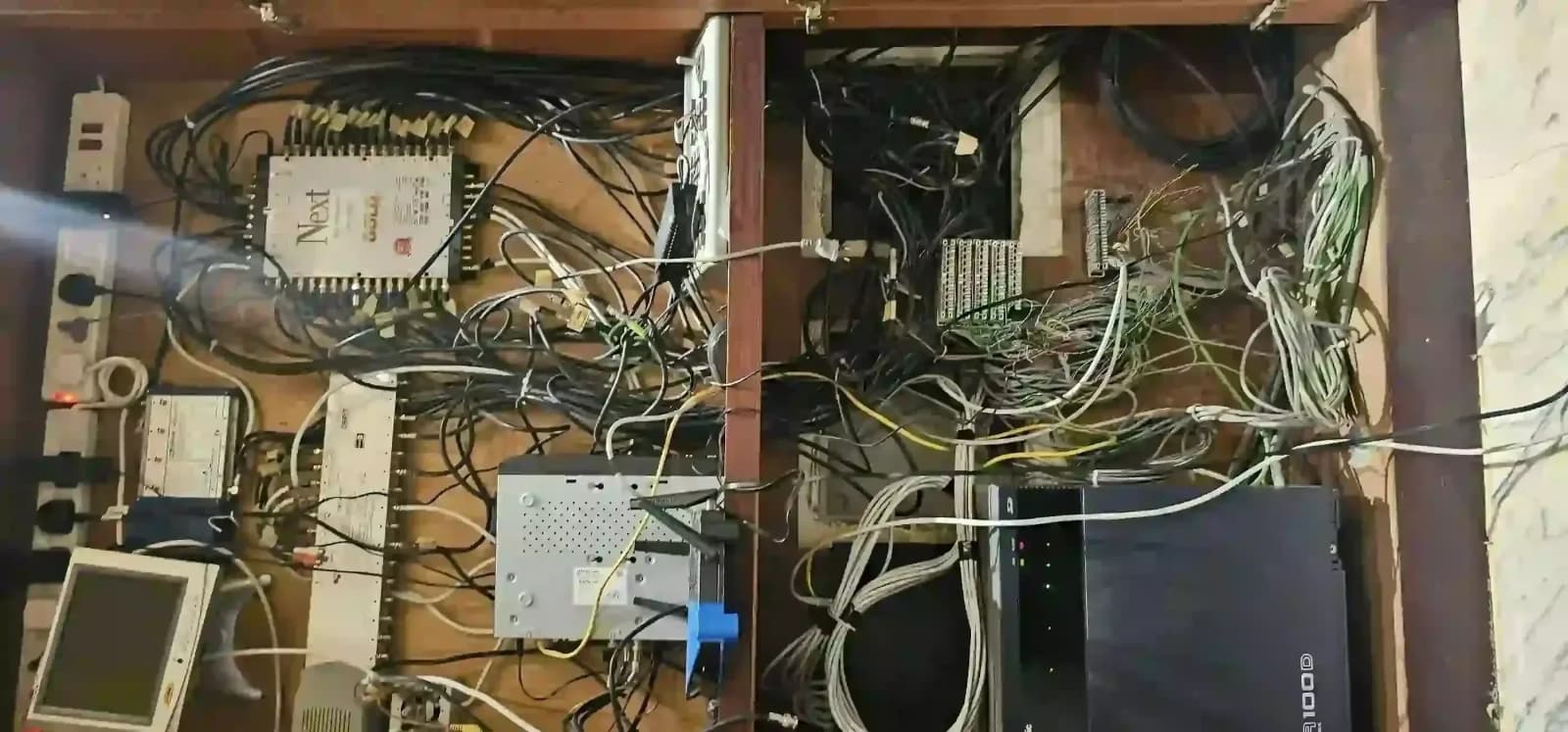فني كمبيوتر وانترنت