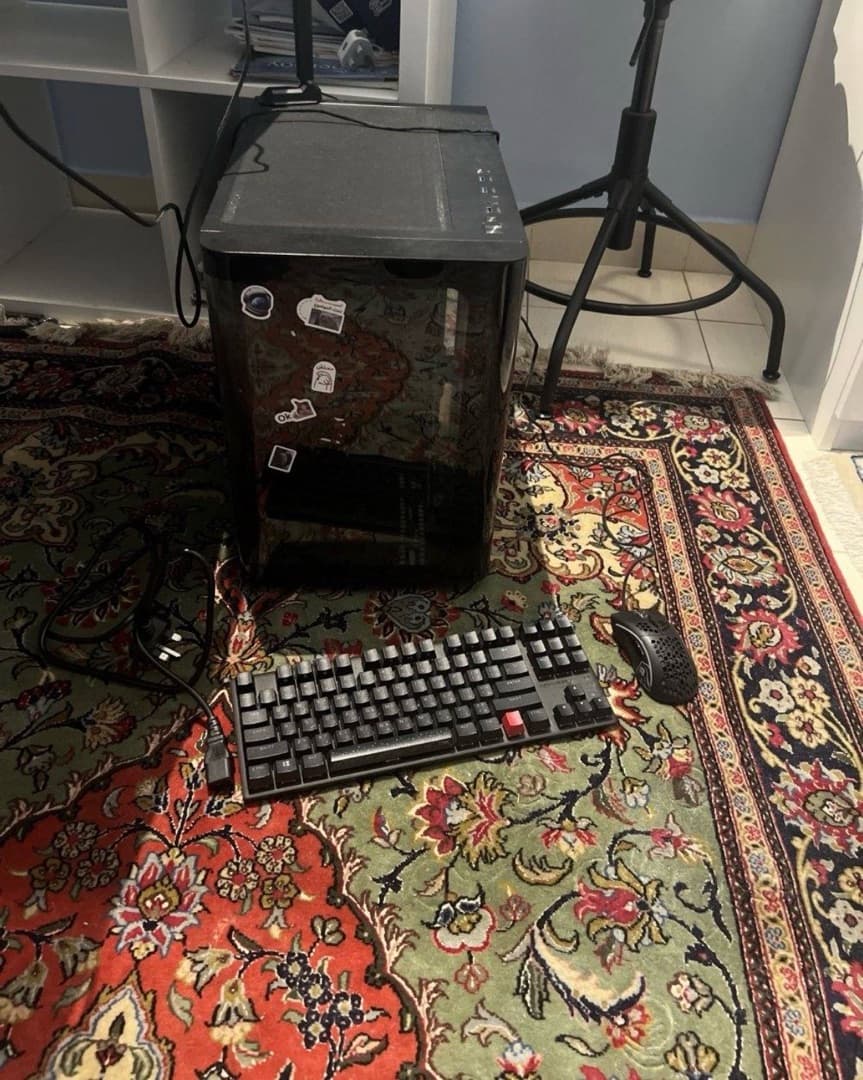 للبيع بي سي مواصفات:Gen12700 RTX5060 Intel core:7 2 terabyte