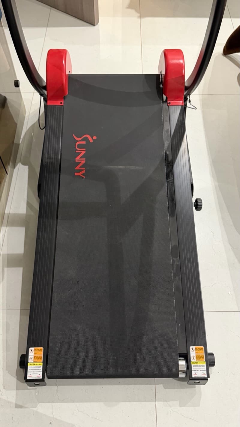 للبيع: نادي منزلي متكامل (جهاز مشي + بنش + طقم أوزان 40kg) بحالة ممتازة!