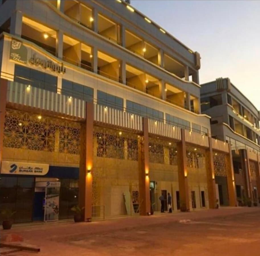 صباح الاحمد البحريه قرب منتزه الخيران للبيع محل بالدور الارضي تمليك وثيقه حره مساحته 23,8 متر مؤجر ب 150 دينار شهريا قابل للزياده في مجمع بلو واتر بجانب النصر الرياضي السعر 29 الف دينار تليفون 99666035 من المالك