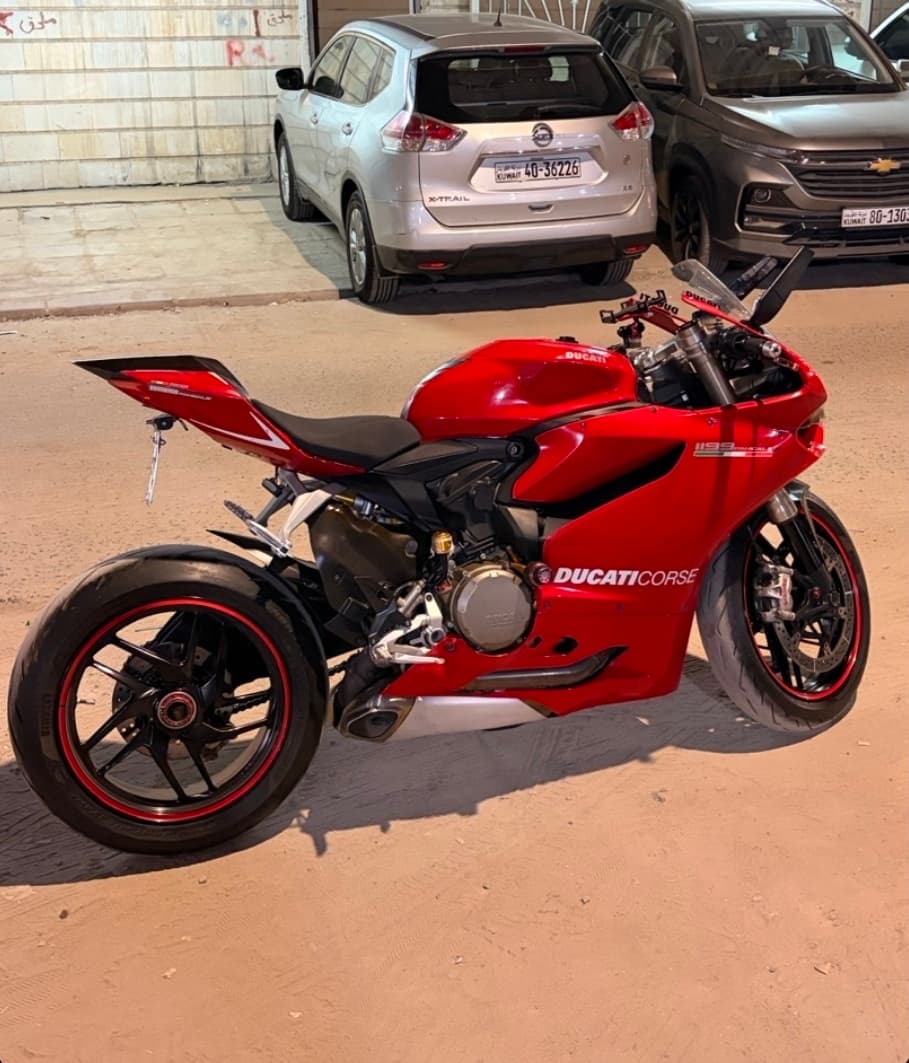 دوكاتي بانيجالي 1199 Ducati Panigale